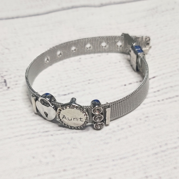 🆕️ - Daughter Charm Bracelet - Picture 7 of 12